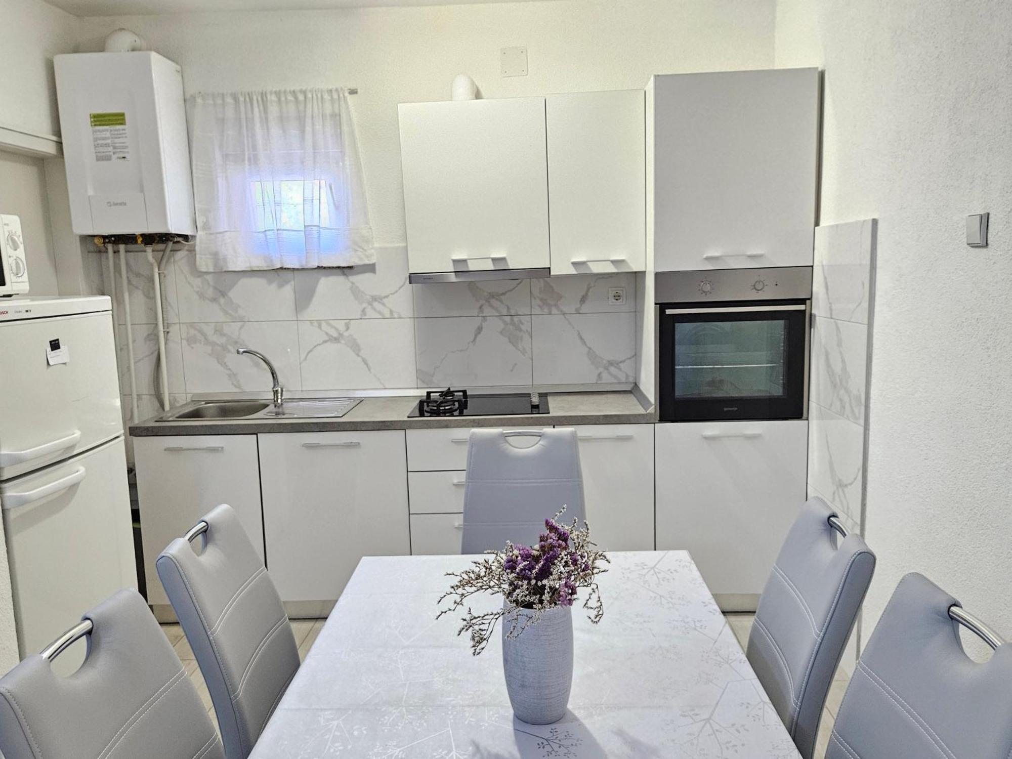 Apartmani Stadion Zadar Oda fotoğraf