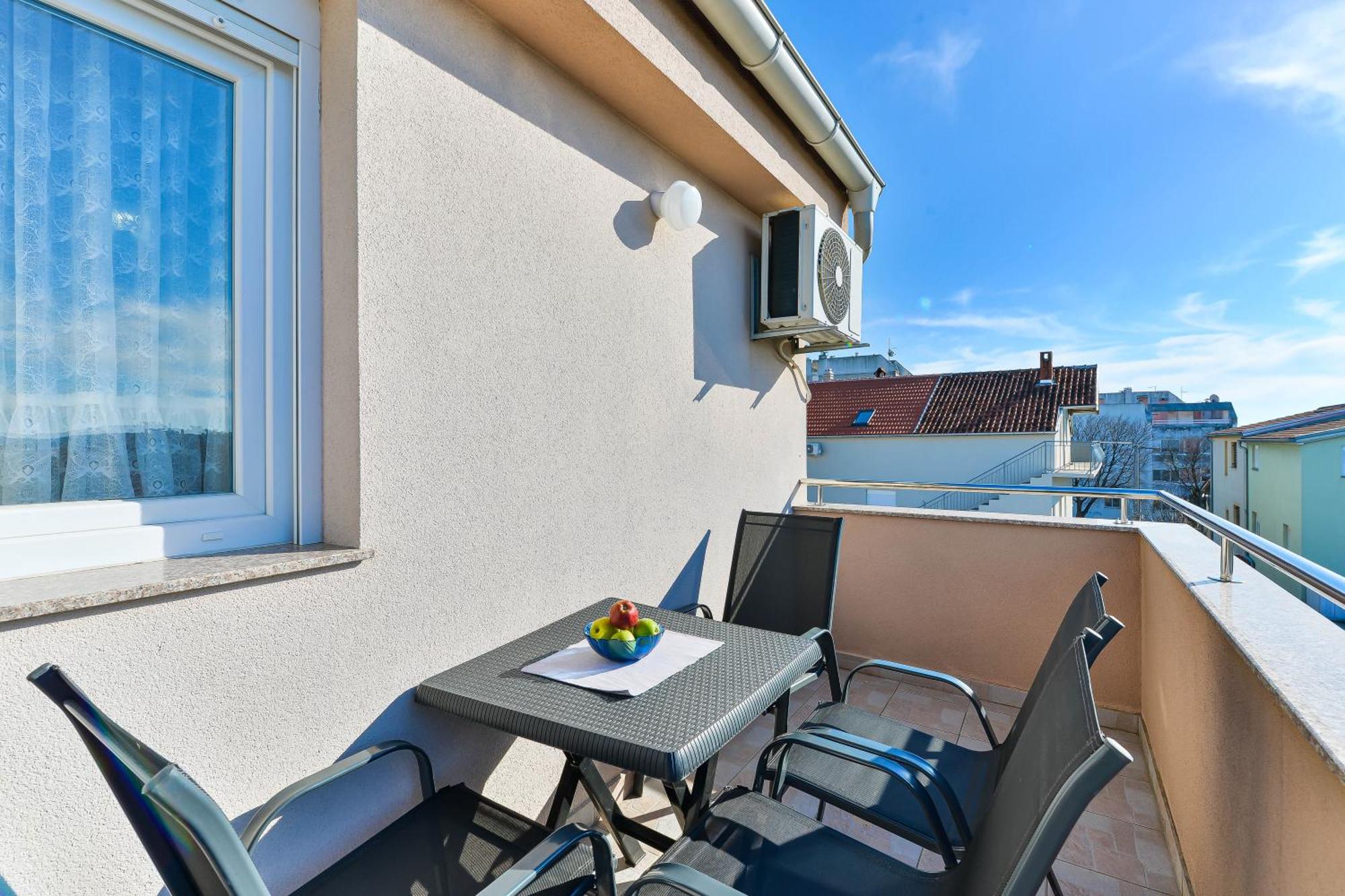 Apartmani Stadion Zadar Oda fotoğraf
